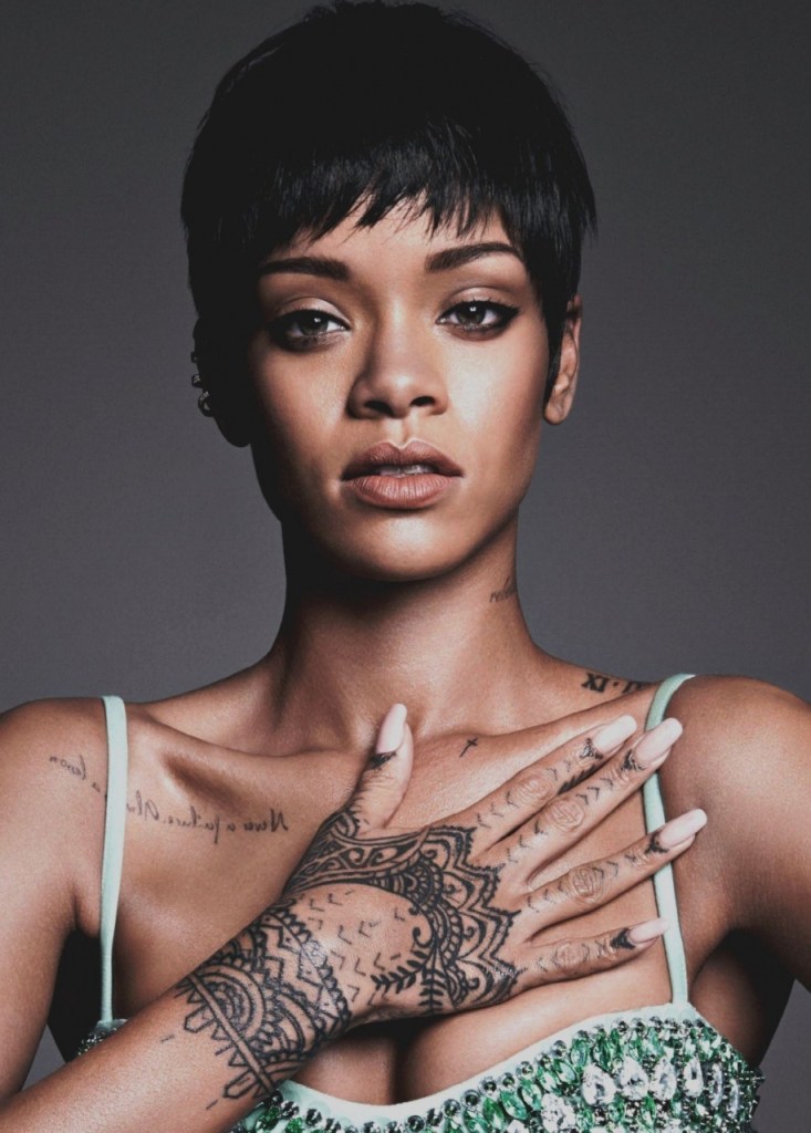 rihanna con el pelo corto